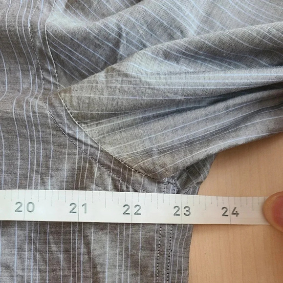 🇩🇪HUGO BOSS Grey Shirt, Light  Blue Lines - Picture 8 of 10